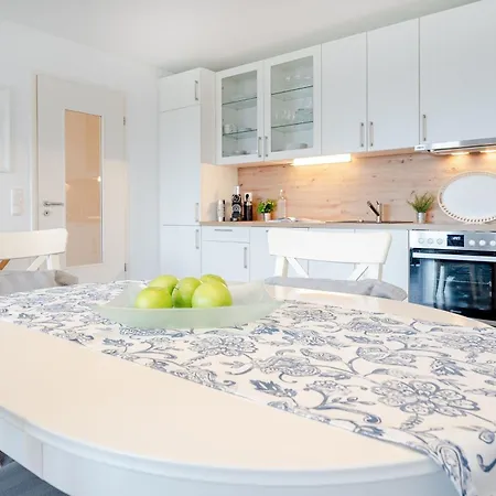 Haus Seeblick Maraene Bosau